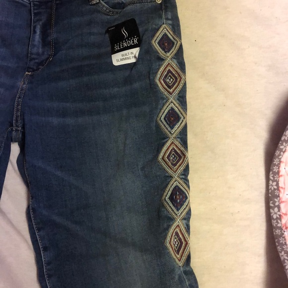 Jeans - Picture 3 of 5